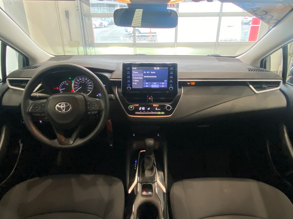 Toyota Corolla LE CVT 2020-6