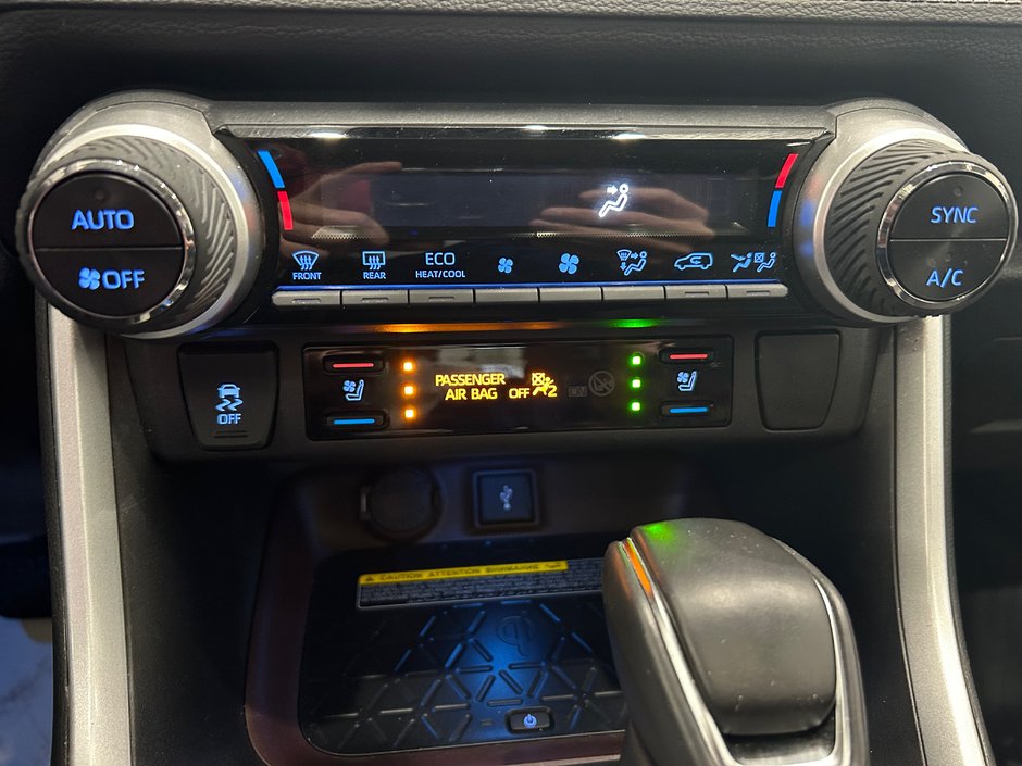 2021 Toyota RAV4 Hybrid Limited AWD-18