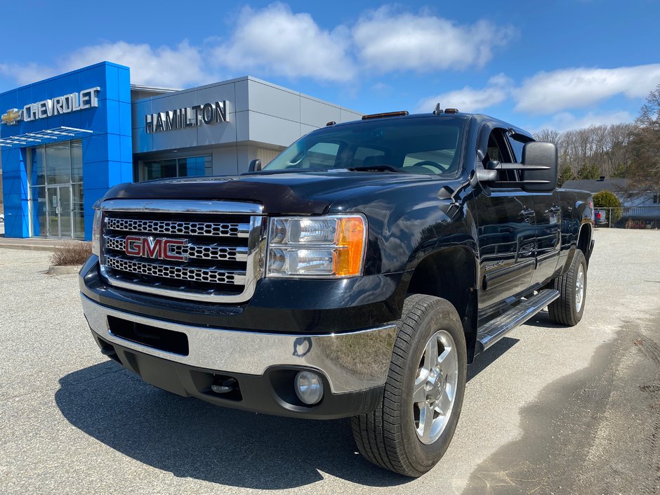 Hamilton Chevrolet Buick GMC Ltee in Wakefield 2014 GMC SIERRA 2500HD