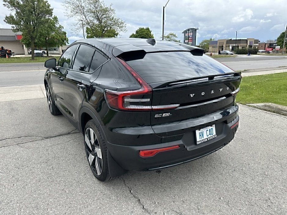 2025 Volvo EC40 Ultra-9