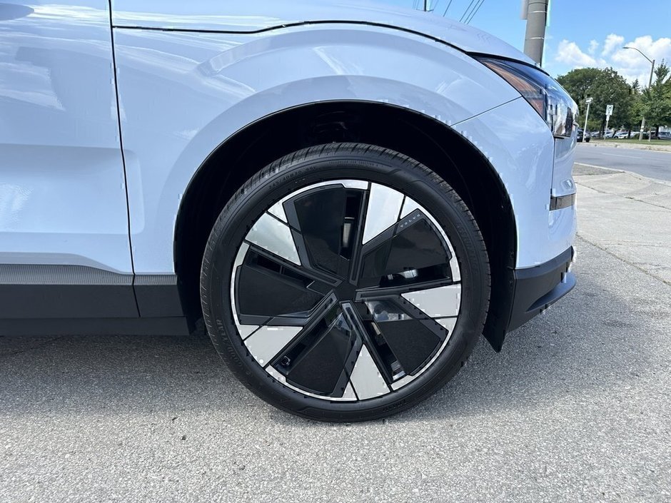 2025 Volvo EX30 Plus-24