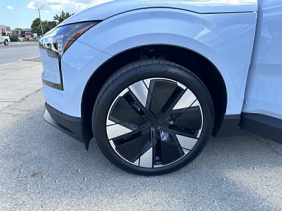 2025 Volvo EX30 Plus-27