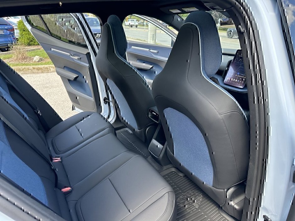 2025 Volvo EX30 Plus-14