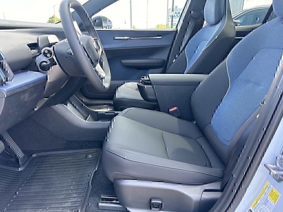 2025 Volvo EX30 Plus-10