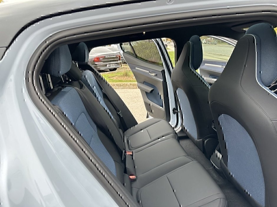 2025 Volvo EX30 Ultra-8