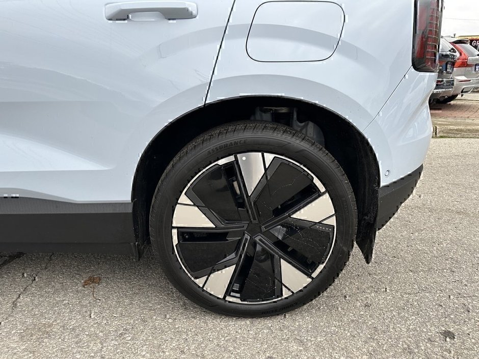 2025 Volvo EX30 Ultra-16