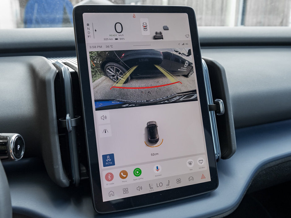 2025 Volvo EX30 Plus-11