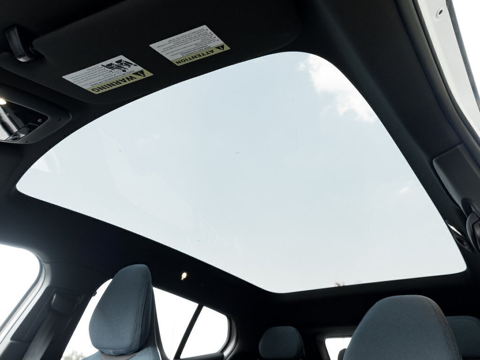 2025 Volvo EX30 Plus-17