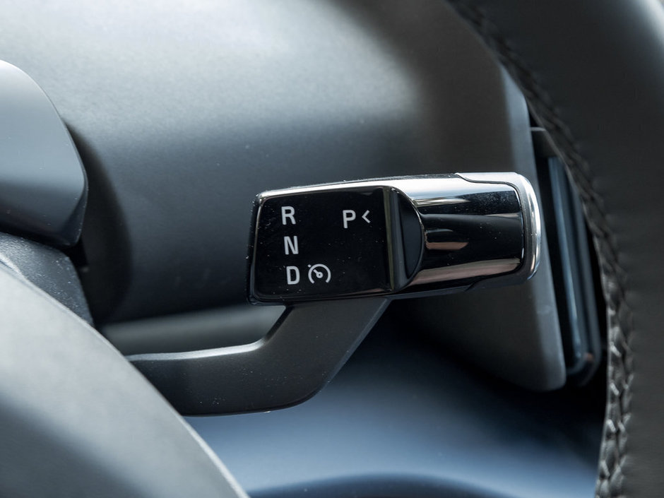 2025 Volvo EX30 Plus-12