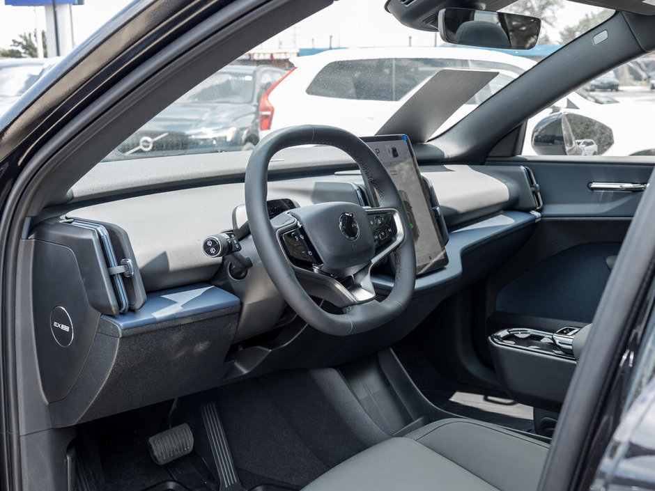 2025 Volvo EX30 Ultra-7