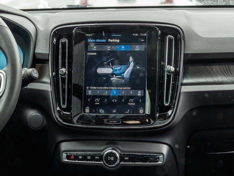 2025 Volvo EX40 Ultra-29