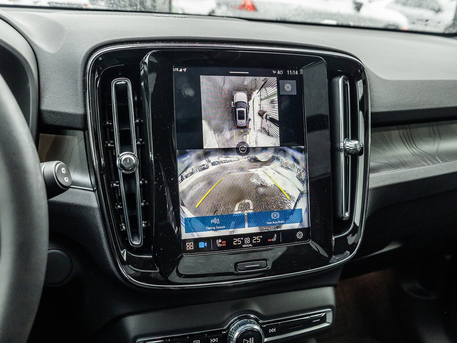 2025 Volvo EX40 Ultra-13