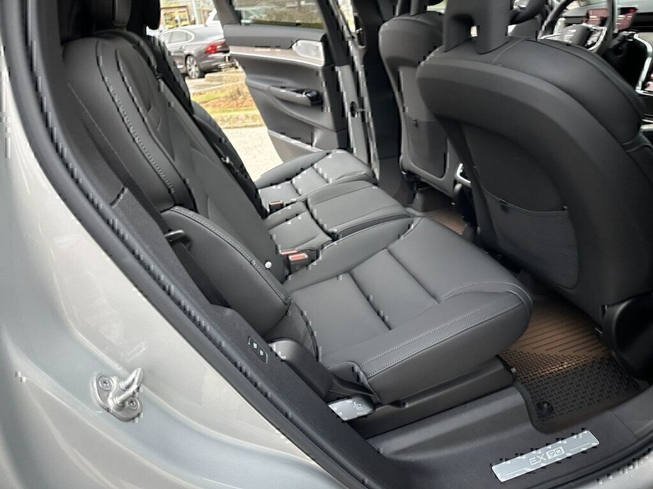 2025 Volvo EX90 Ultra-16