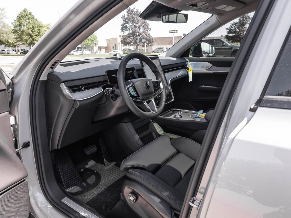 2025 Volvo EX90 Ultra-7
