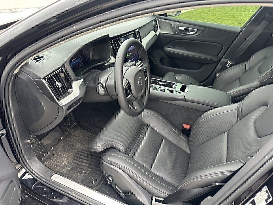 2025 Volvo S60 Plug-In Hybrid Ultra Dark Theme-9