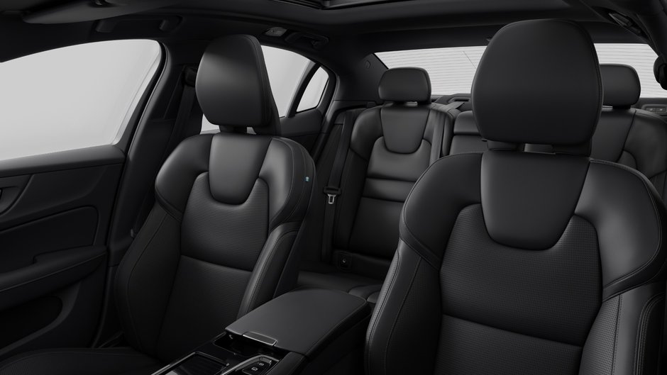 2025 Volvo S60 Plug-In Hybrid Ultra Black Edition-9