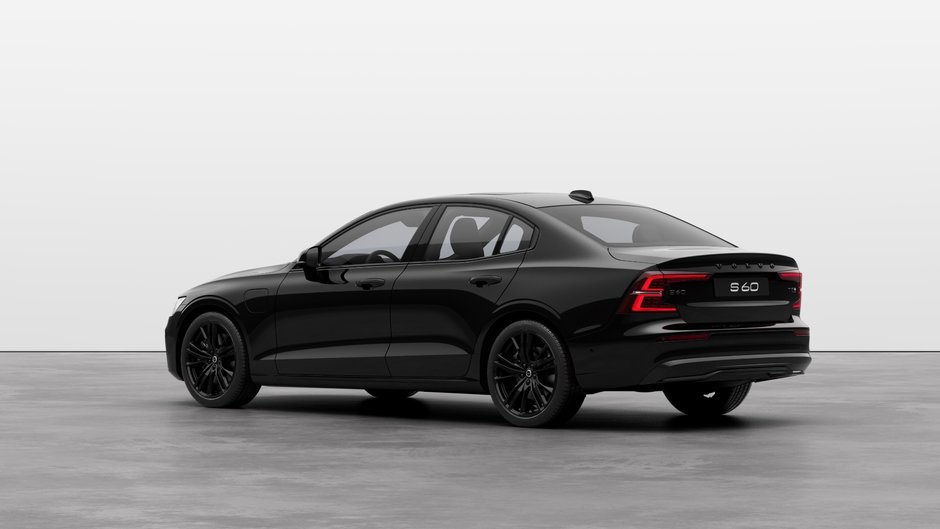 2025 Volvo S60 Plug-In Hybrid Ultra Black Edition-1