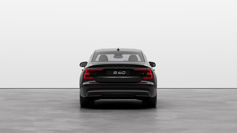 2025 Volvo S60 Plug-In Hybrid Ultra Black Edition-3