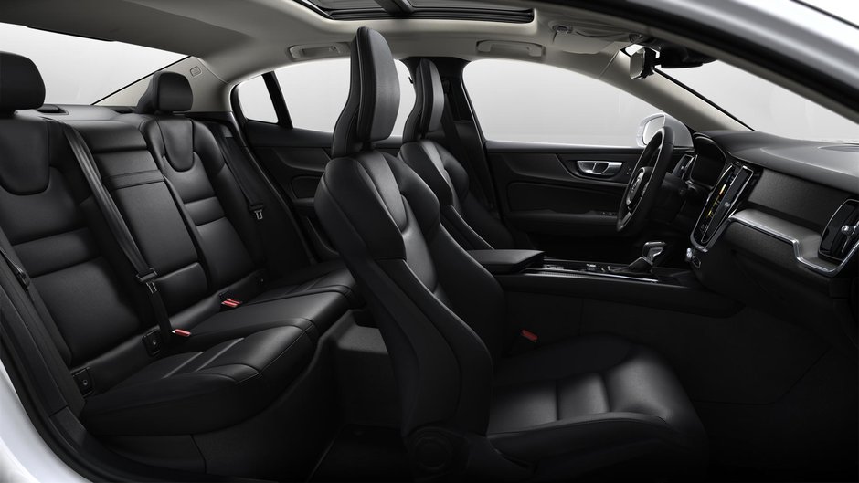 2019 Volvo S60 Momentum-10