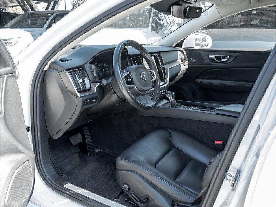 2021 Volvo S60 Momentum-6