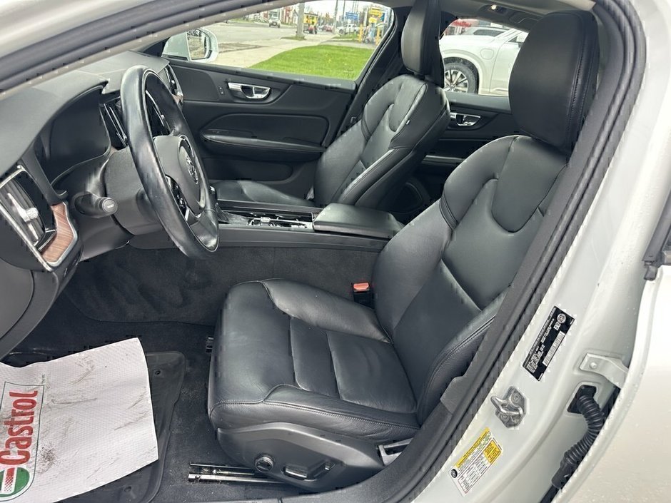 2021 Volvo S60 Momentum-10