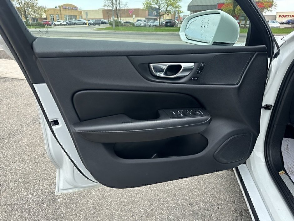 2021 Volvo S60 Momentum-19