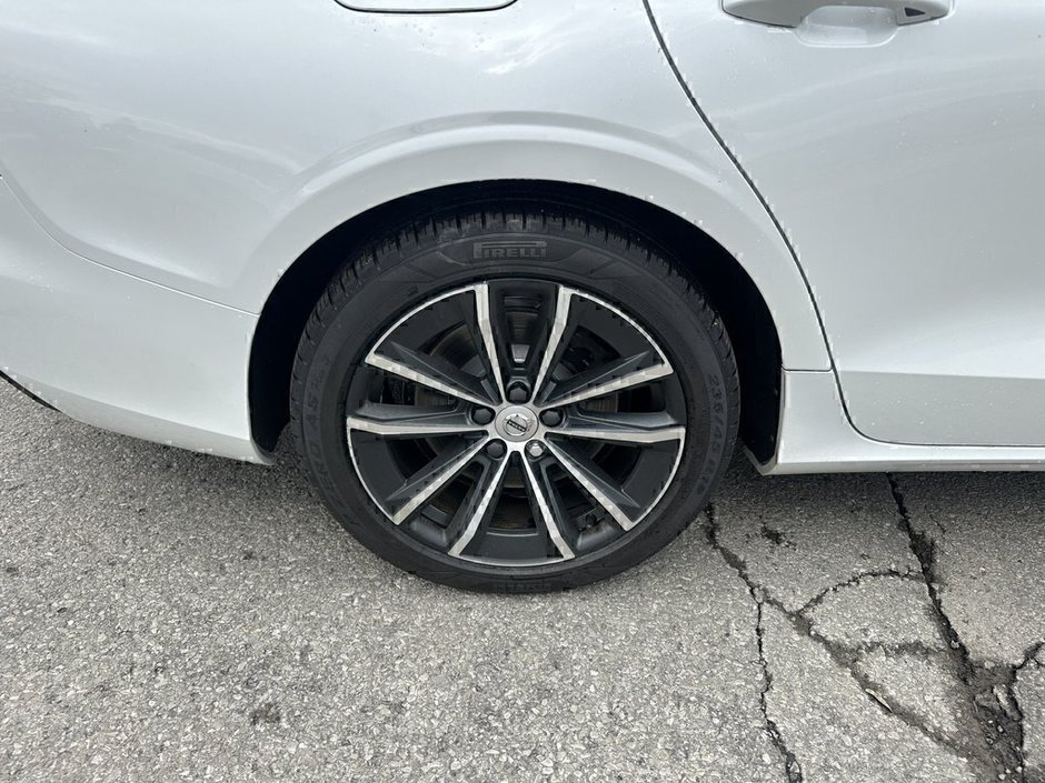2021 Volvo S60 Momentum-20