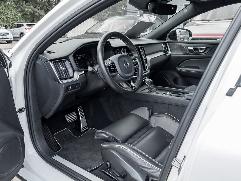 2021 Volvo S60 R-Design-7