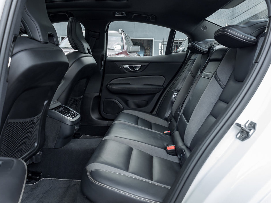 2021 Volvo S60 R-Design-30