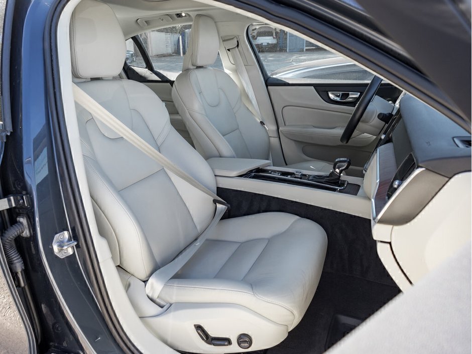2021 Volvo S60 Momentum-19
