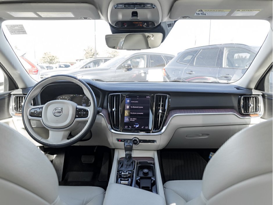 2021 Volvo S60 Momentum-22