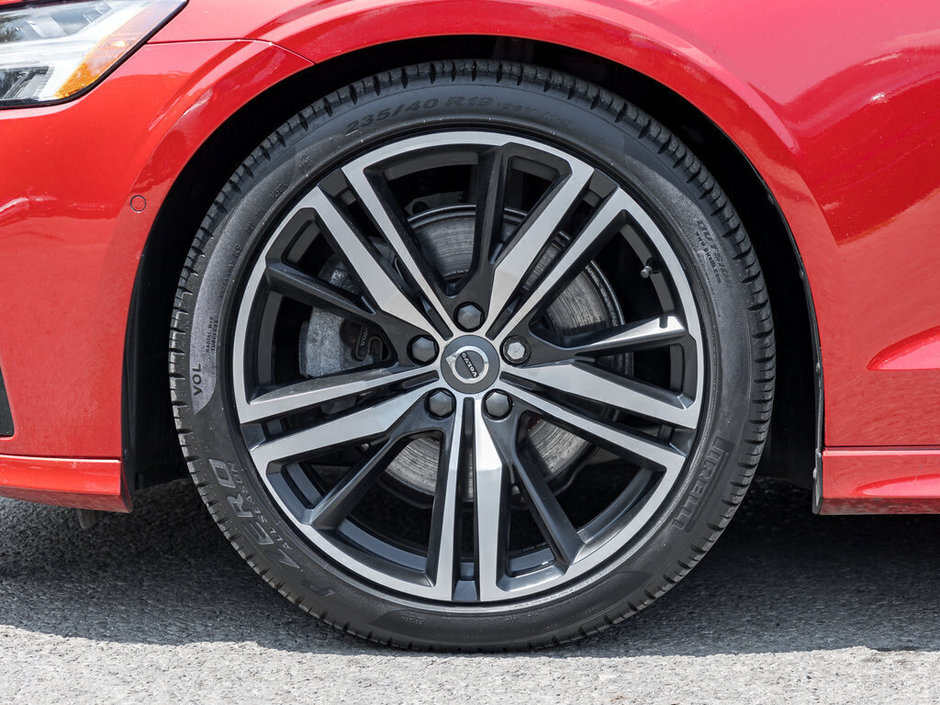 2022 Volvo S60 R-Design-3