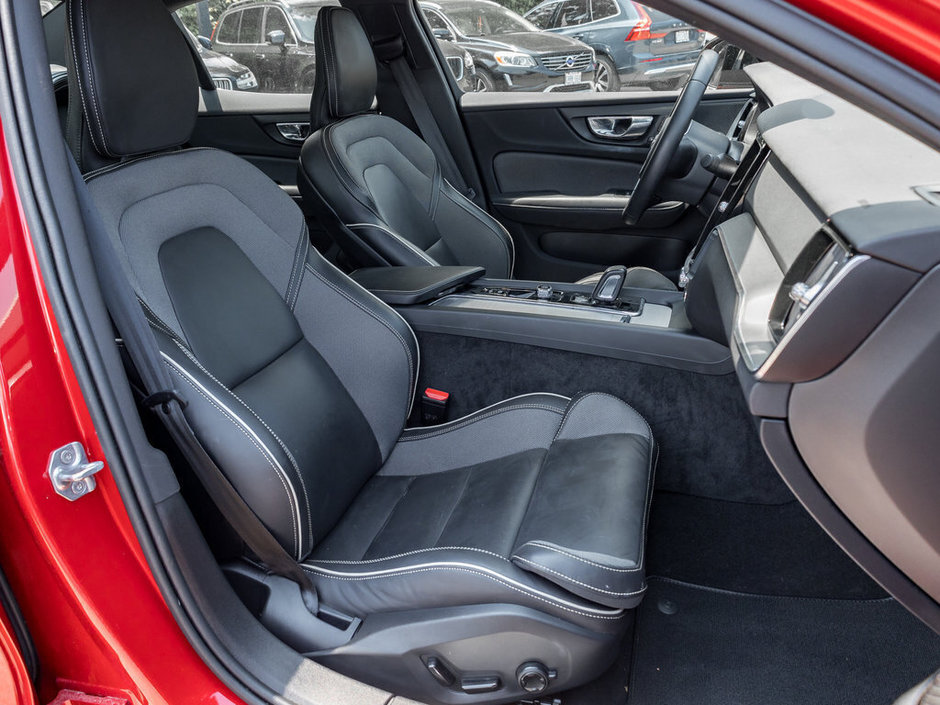 2022 Volvo S60 R-Design-24