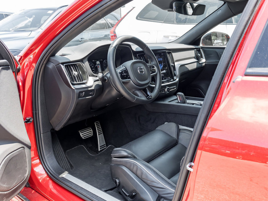 2022 Volvo S60 R-Design-6