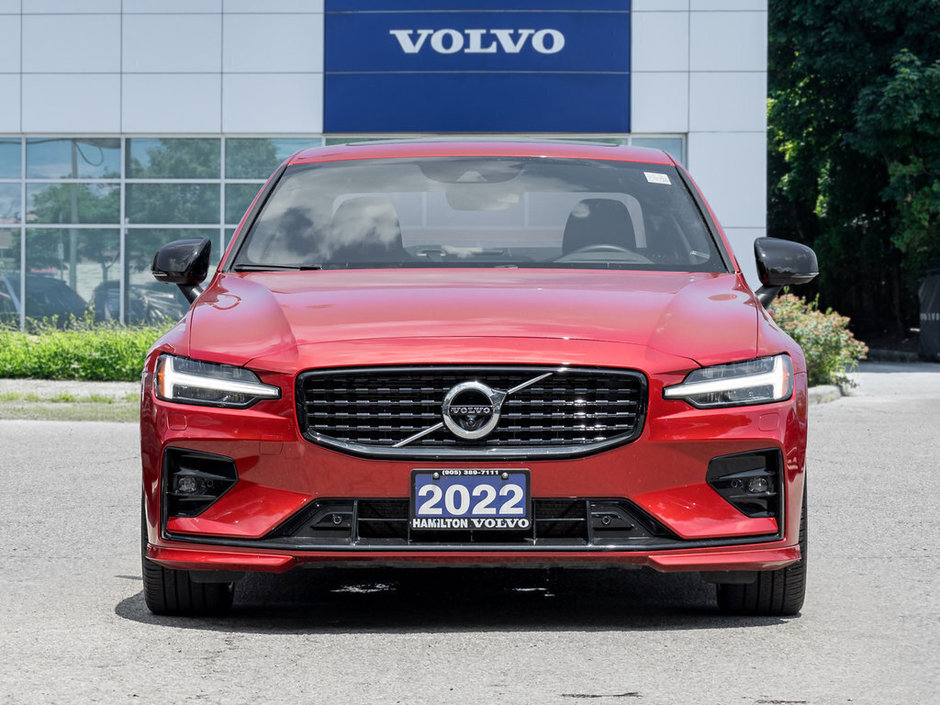 2022 Volvo S60 R-Design-1