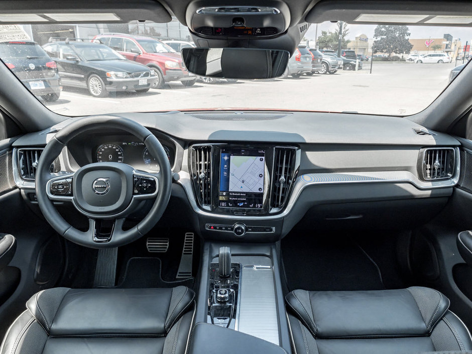 2022 Volvo S60 R-Design-27