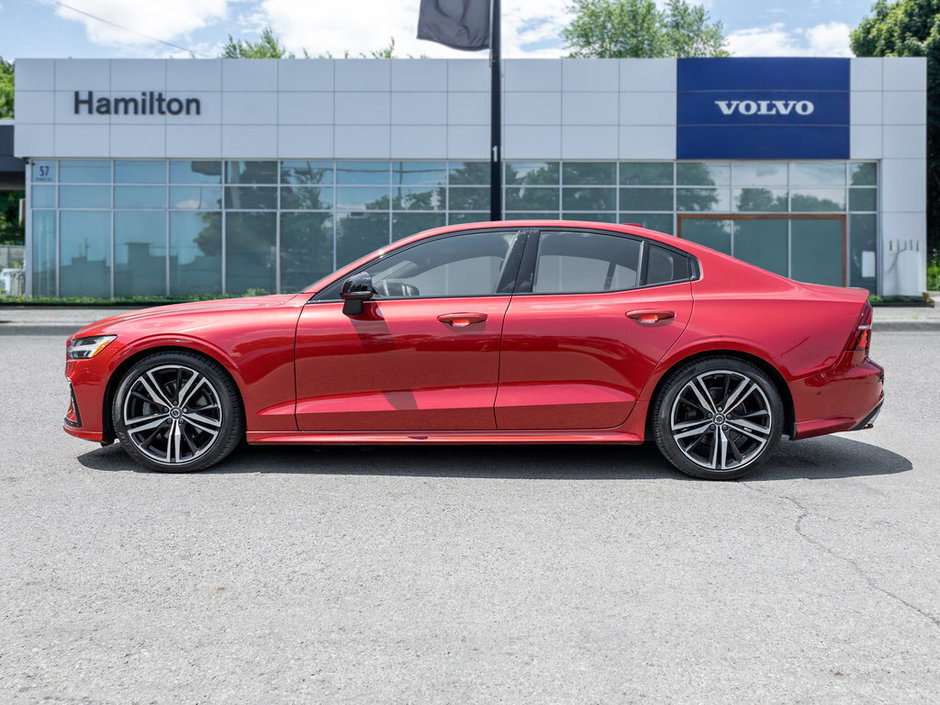 2022 Volvo S60 R-Design-2