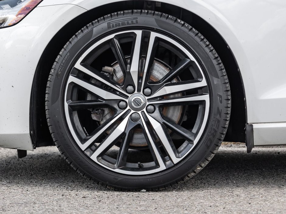 2022 Volvo S60 R-Design-3