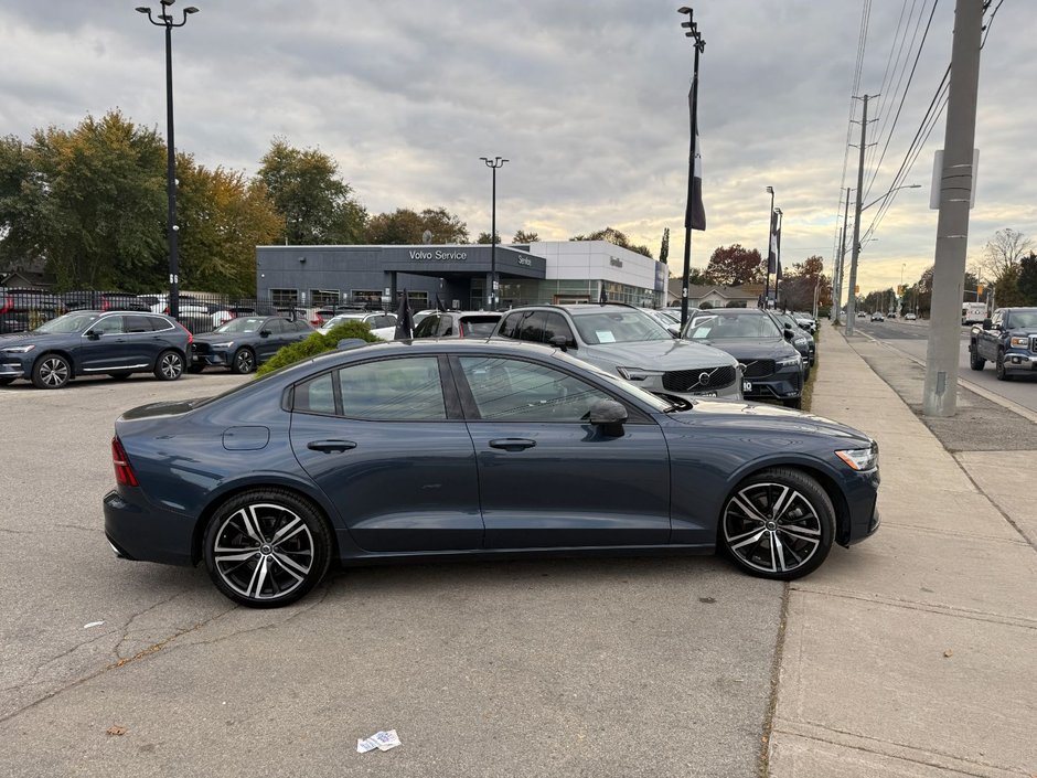 2022 Volvo S60 R-Design-9