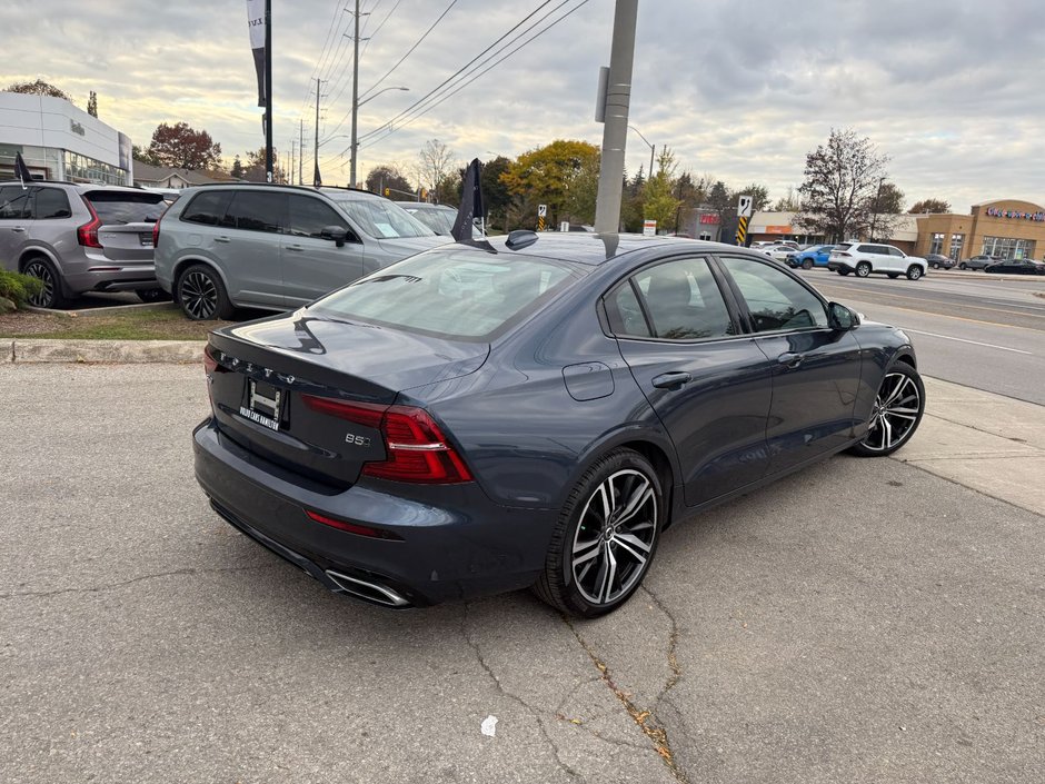 2022 Volvo S60 R-Design-10