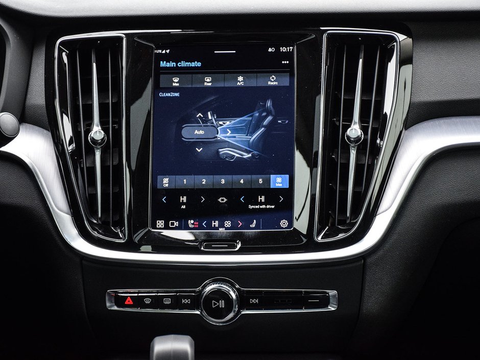 2023 Volvo S60 Core Dark Theme-19