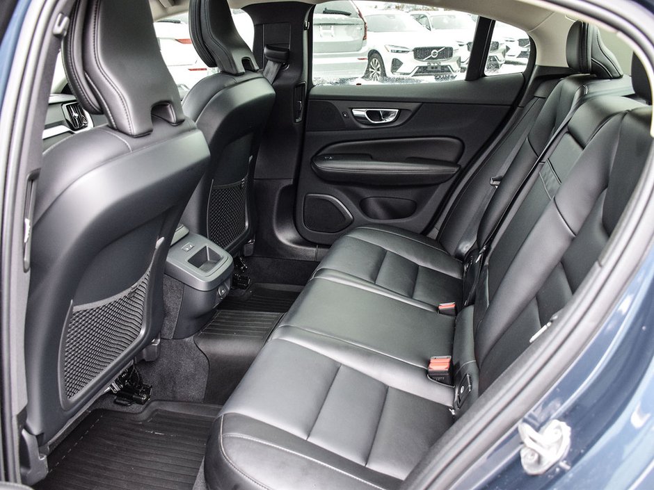 2023 Volvo S60 Core Dark Theme-16