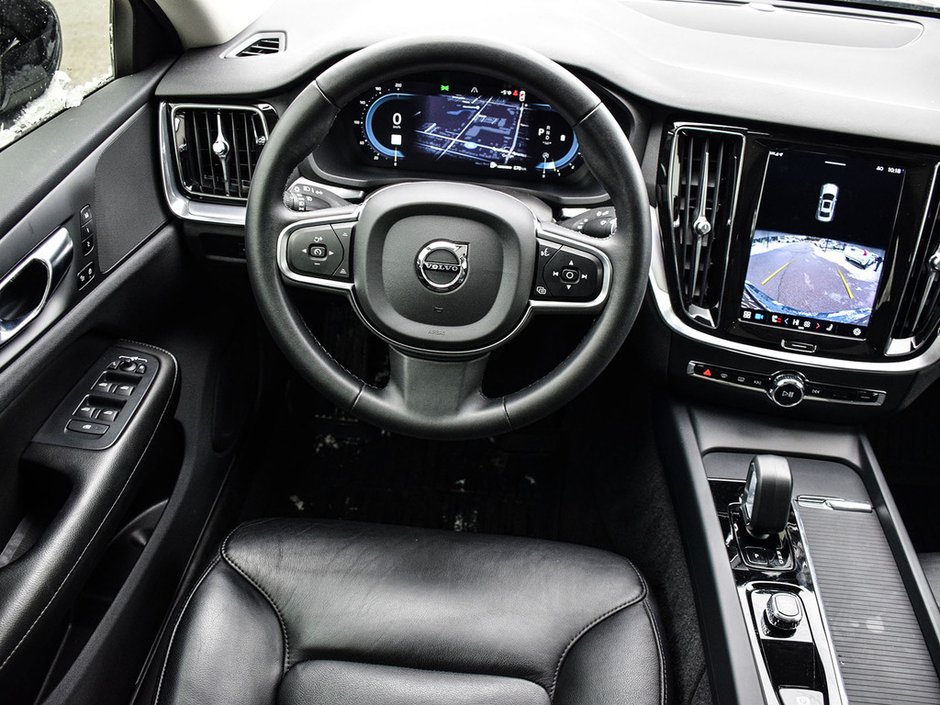 2023 Volvo S60 Core Dark Theme-23