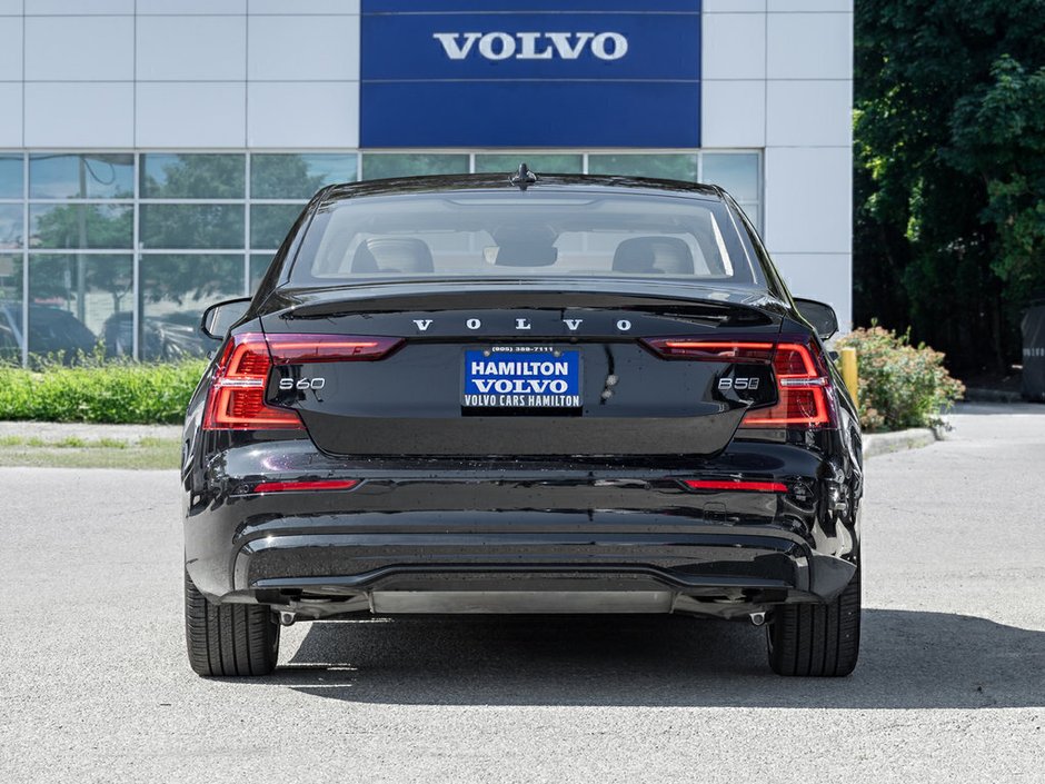 2024 Volvo S60 Plus Dark Theme-5