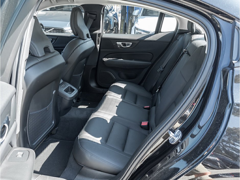 2024 Volvo S60 Plus Dark Theme-22