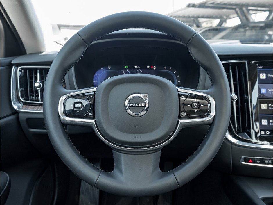 2024 Volvo S60 Plus Dark Theme-7