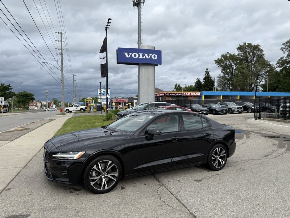 2024 Volvo S60 Core Dark Theme-0