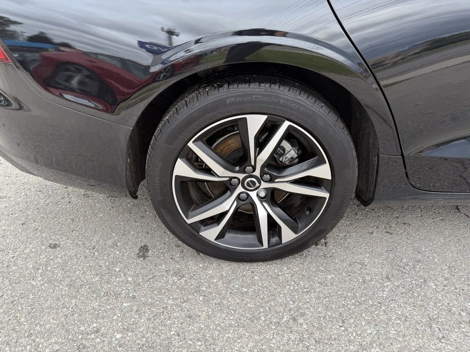 2024 Volvo S60 Core Dark Theme-22