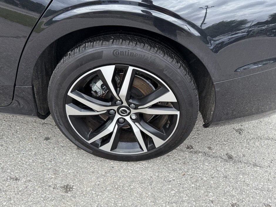 2024 Volvo S60 Core Dark Theme-23