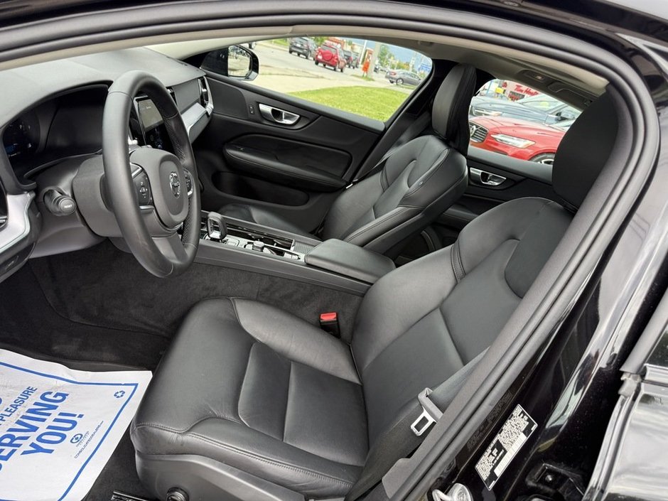 2024 Volvo S60 Core Dark Theme-10
